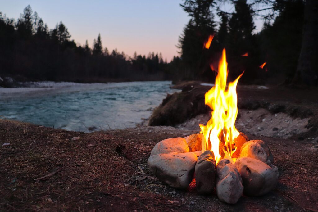 Can Campfire Travel Through Water Blocks in Minecraft